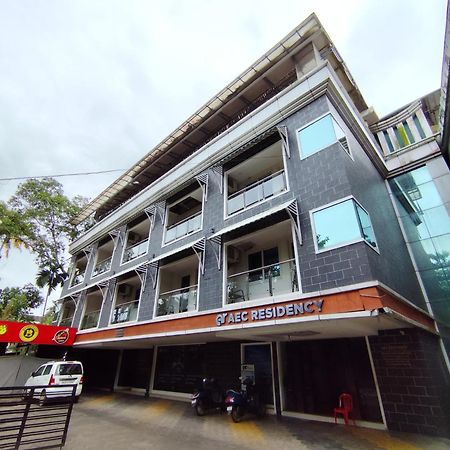 Готель Aec Residency Alappuzha Екстер'єр фото